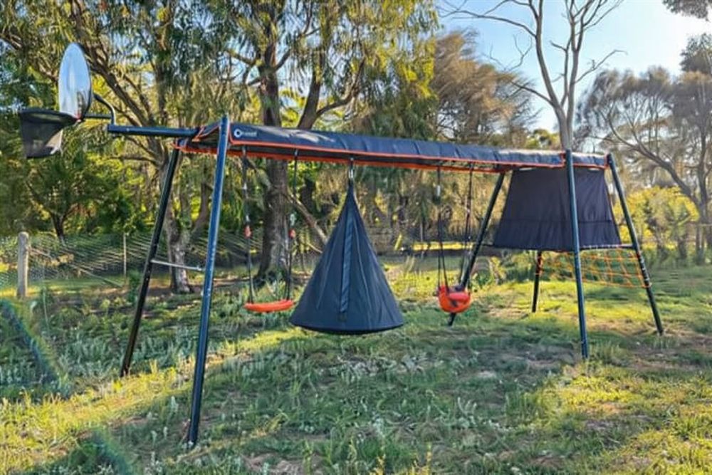 Outdoor play equipment assembly Epping Melbourne