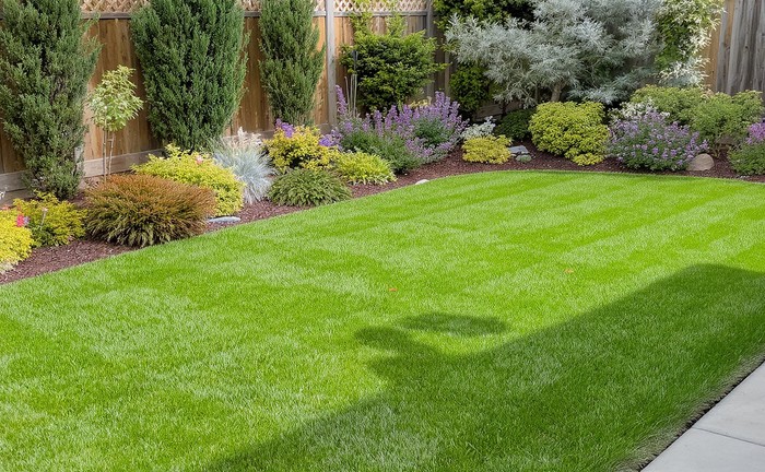 Lawn mowing and garden maintenance Epping VIC